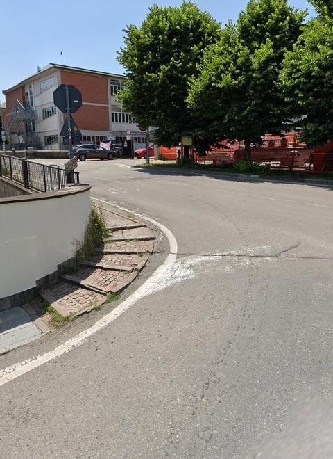 Pavullo. Attraversa per andare a scuola: 14enne travolta da una macchina<br type="_moz" />
