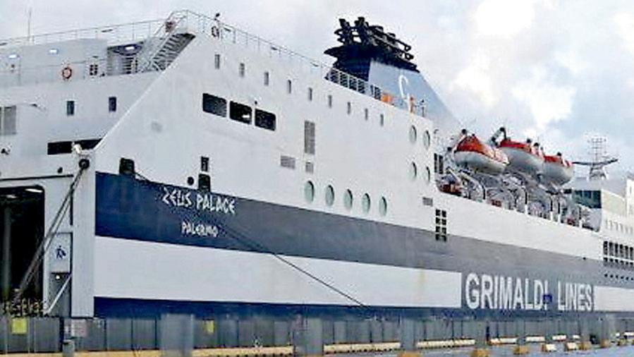 Grimaldi assumerà 150 persone sulle navi: open day a Livorno. Come candidarsi