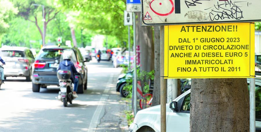 La strategia green di Firenze: incentivi per sostituire le auto Euro 5 e pedaggio per i turisti