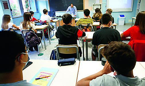 A Livorno gli studenti nel limbo: «Vogliamo cambiare scuola, ma non c’è posto per noi»