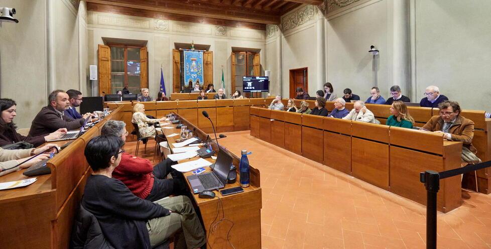 Il consiglio comunale di Empoli: l’anno scorso ha dato il via libera alla quotazione in Borsa della Multiutility, ora lo stop