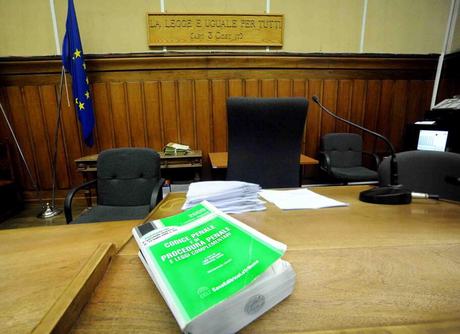 L’aula del tribunale di Pistoia dove il 16 novembre prenderà il via il processo per violenza sessuale aggravata