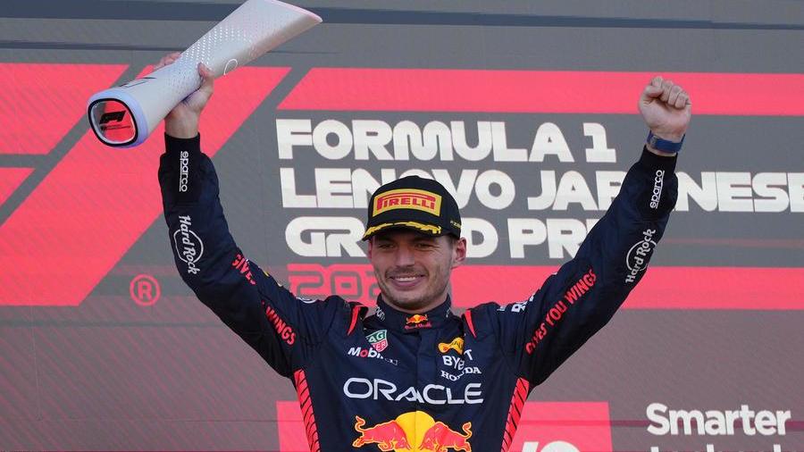 Formula 1, Verstappen imperatore a Suzuka: alla Red Bull il titolo costruttori