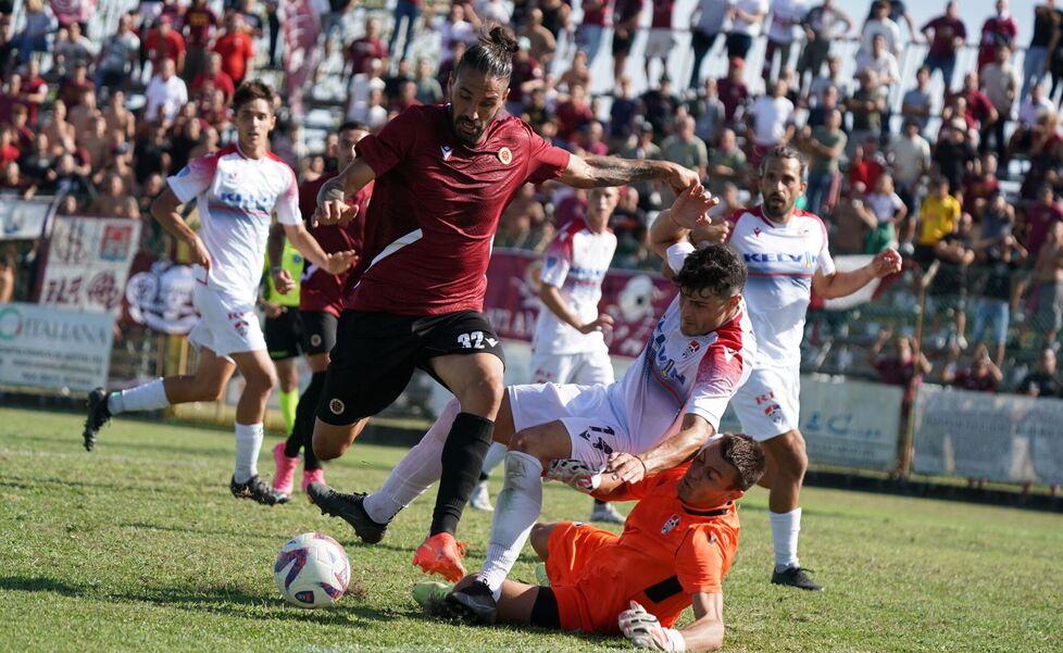 Sasha Cori aggira anche il portiere e firma la rete del 2-1 (foto Silvi)