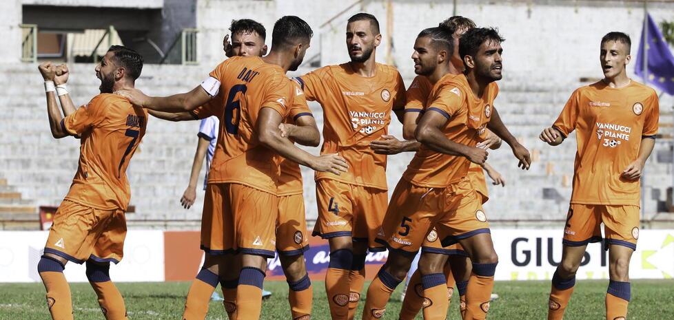 L’esultanza dopo il gol arancione di Salto contro il San Marino