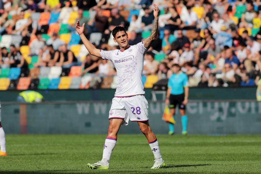 Udinese-Fiorentina 0-2: Martinez Quarta fa il bomber e porta in vantaggio i suoi. Bonaventura chiude i conti