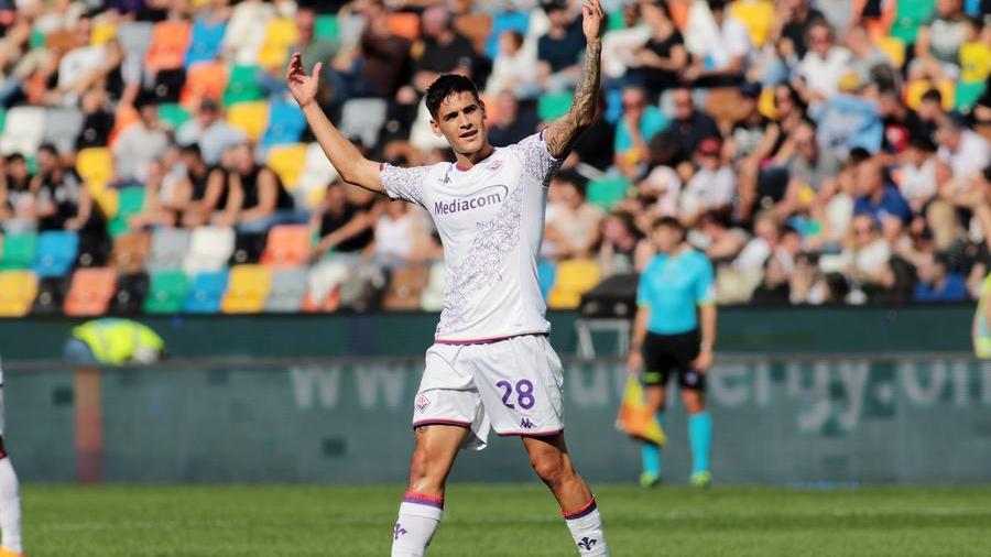 Udinese-Fiorentina 0-2: Martinez Quarta fa il bomber e porta in vantaggio i suoi. Bonaventura chiude i conti