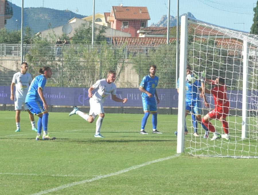 
	Olbia-Carrarese <em>(foto Vanna Sanna)</em>

