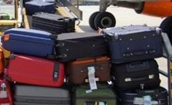 Pisa, oltre trenta furti nelle valigie in aeroporto: nessun colpevole nonostante le prove