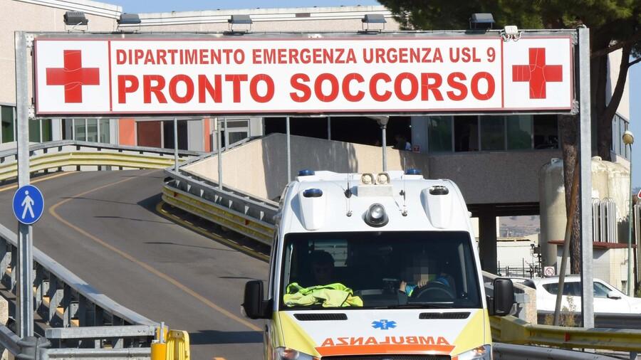 Malore al campo sportivo, paura durante un torneo di calcio