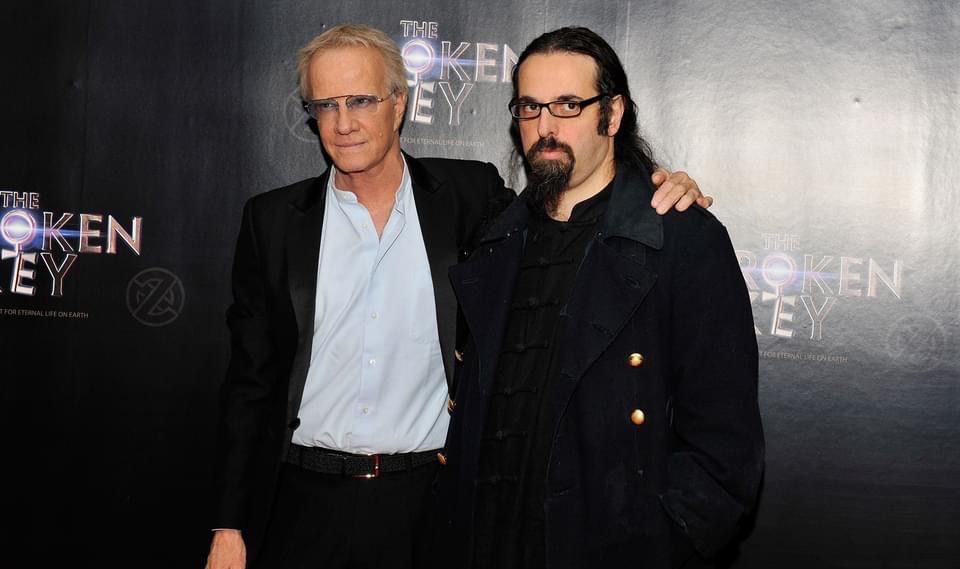 Un cast stellare per raccontare il futuro apocalittico dell’isola