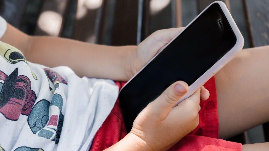 «Bimbi, trovate connessioni vere»: il week-end è senza smartphone. L’iniziativa a Bagno a Ripoli