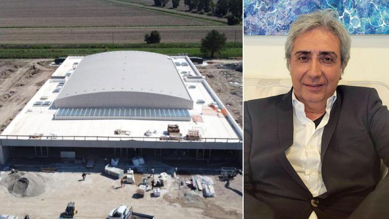 
	A sinistra il nuovo palacongressi, a destra&nbsp;Donato Todisco

