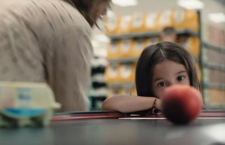 Esselunga e lo spot della pesca, Giorgia Meloni: «Lo trovo molto bello e toccante»