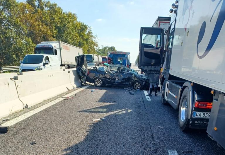 Ferrara, schianto in A13: morte madre e figlia