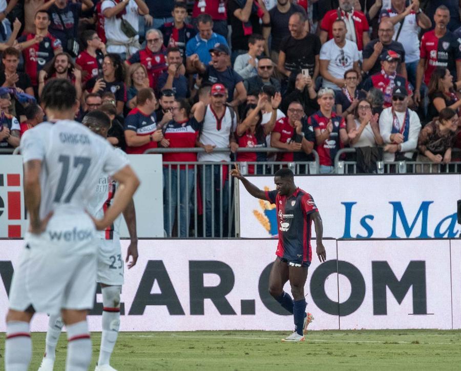 
	Cagliari-Milano <em>(foto Mario Rosas)</em>

