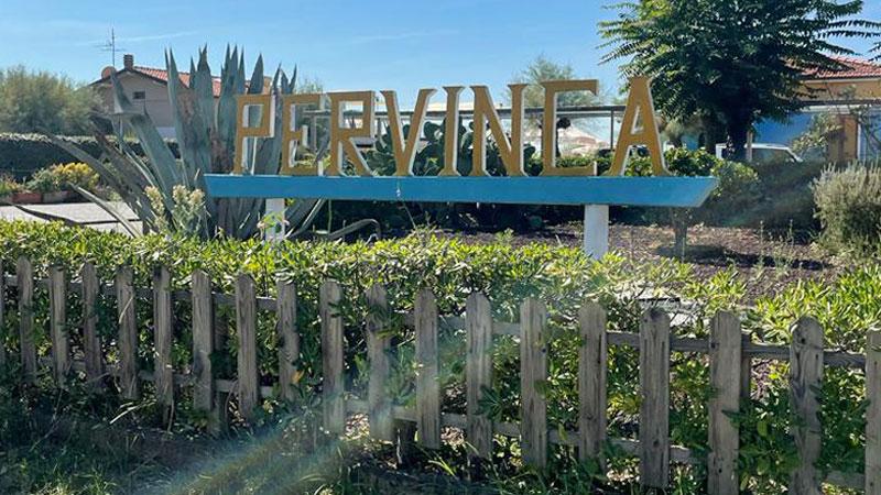 Imprenditore versiliese compra un bagno di Tonfano. Perché investire su spiaggia alla vigilia delle aste? Le risposte