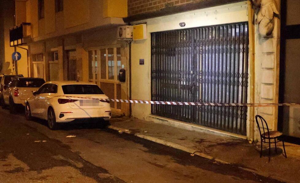 Accoltellato a Carrara, parla l’infermiere in pensione che l’ha soccorso: «Così ho salvato Lorenzo»