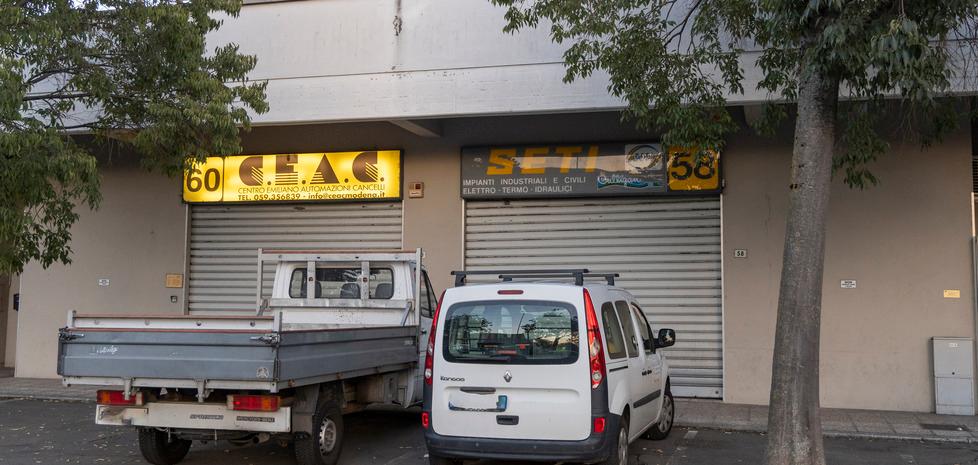 Modena. Prova a rubare una moto, rapinatore punta la pistola ai testimoni