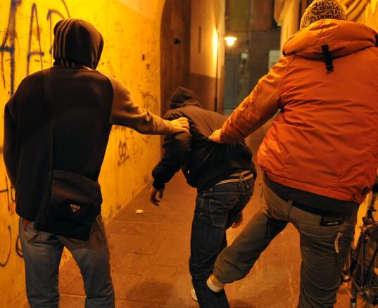 Modena. Statua distrutta a martellate per una spedizione punitiva<br type="_moz" />
