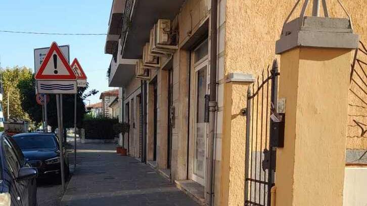 “No” sale del commiato sotto il condominio. Raccolte 500 firme<br>