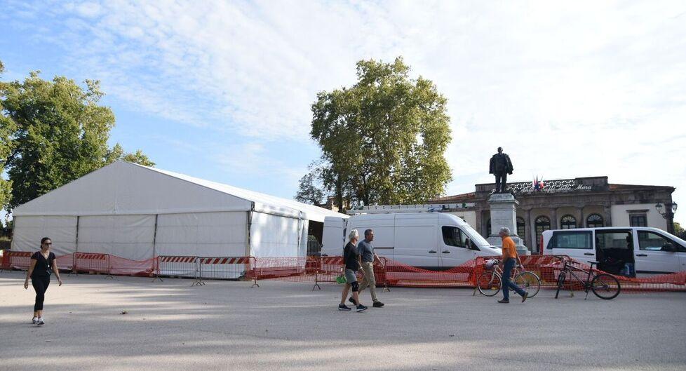 Lucca Comics, in città spuntano i padiglioni: ecco le ordinanze per strade e piazze