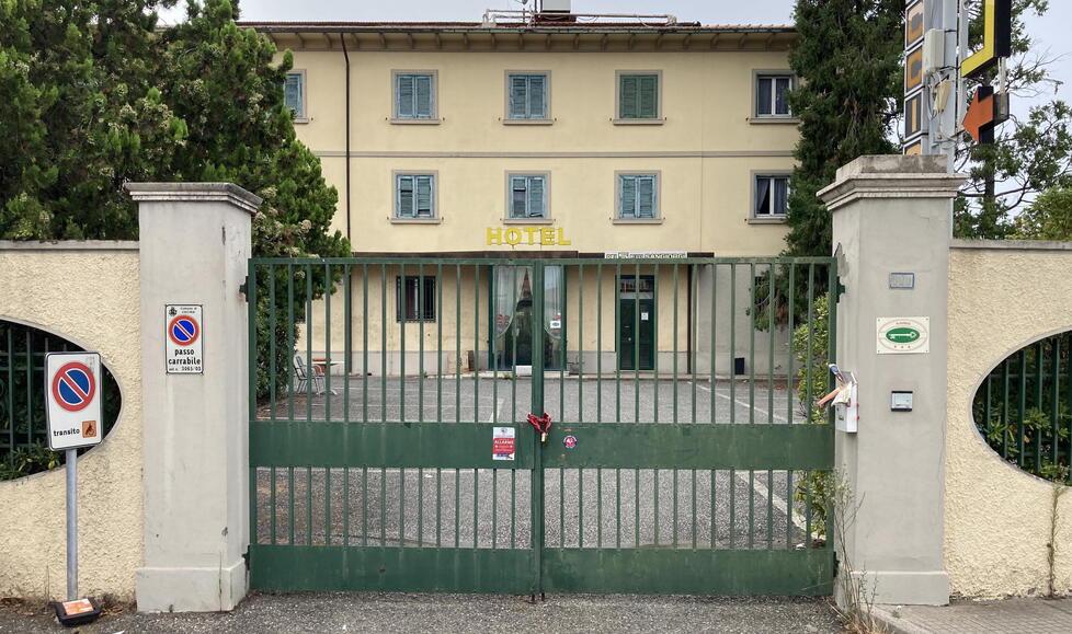 Va all’asta l’Hotel Palazzaccio, un monumento del turismo di Cecina