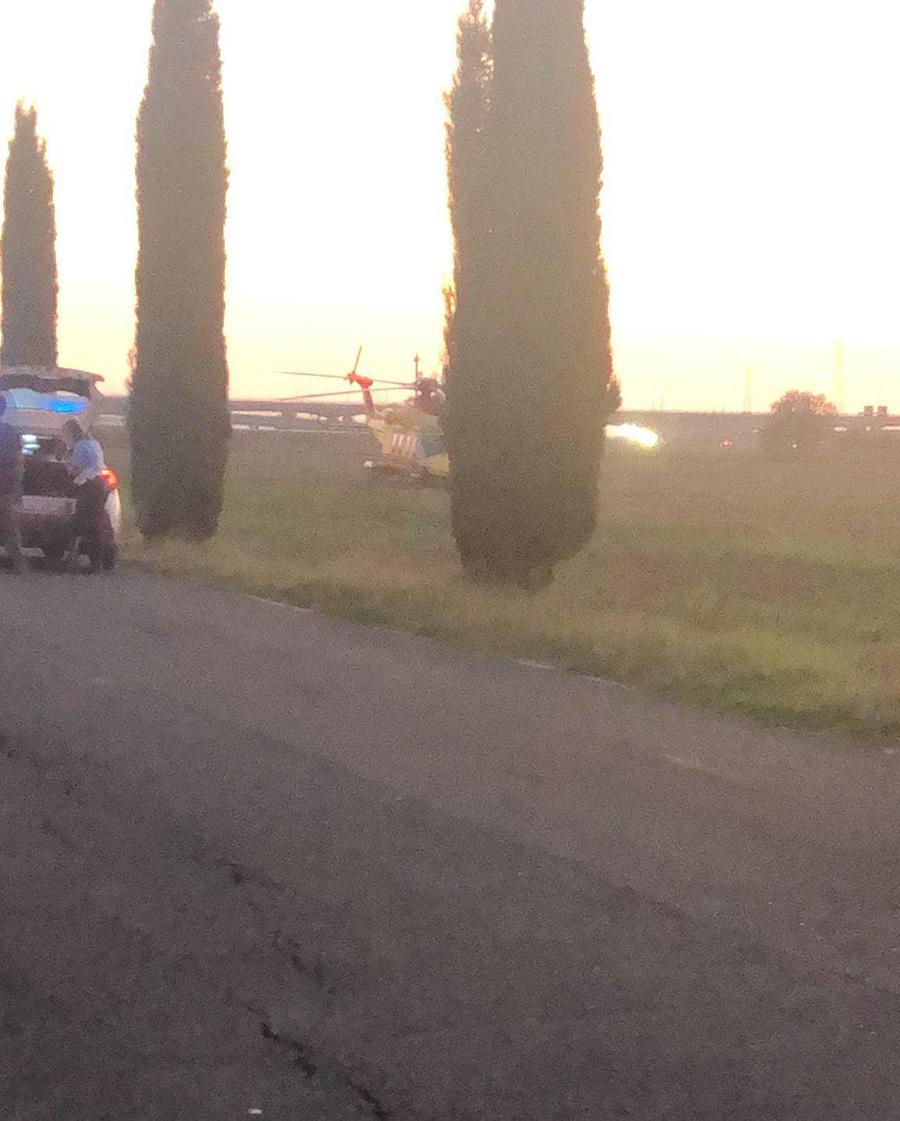Livorno, in moto contro un albero: grave ragazzo di 22 anni