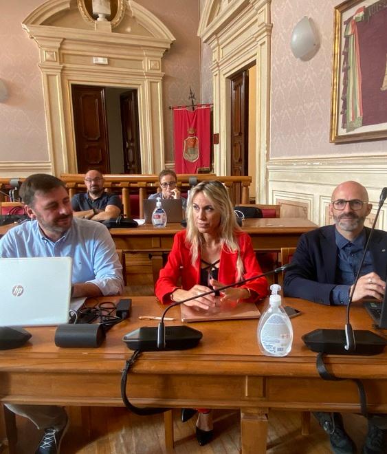 Livorno, i banchi della destra si confrontano sulla carta Guarducci