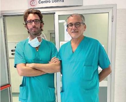 
	Cal&igrave; Cassi opera all&rsquo;interno dell&rsquo;&eacute;quipe del dottor Luis Jos&egrave; Sanchez (nella foto &egrave; a destra) direttore della struttura complessa di chirurgia senologica dell&rsquo;Asl

