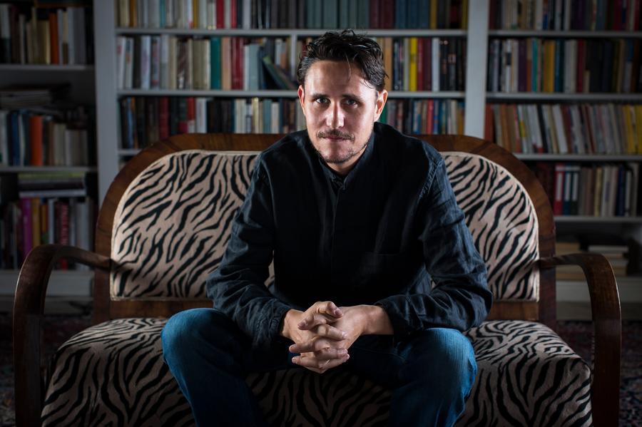 “Passa la parola” torna a scuola. Due giorni di grandi autori alla Delfini