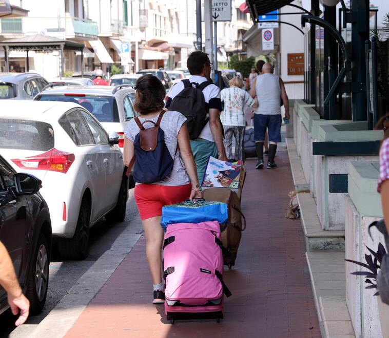 Turisti in centro (foto d'archivio)