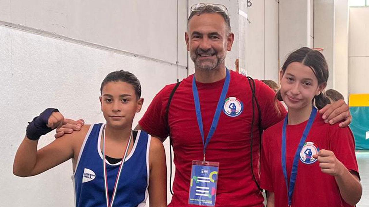 Il gruppo di Rosignano al trofeo Coni: da sinistra, Giulia Galesi, Sergio Pulimeno e Irene Rafanelli