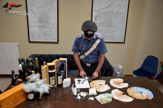 Livorno, bottiglie di Sassicaia (rubate) per pagare la cocaina: due arresti per spaccio di droga