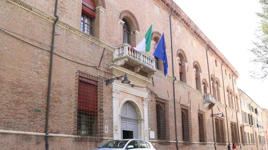  L’analisi del prefetto che lascia Ferrara: «Troppe violenze tra le mura domestiche»