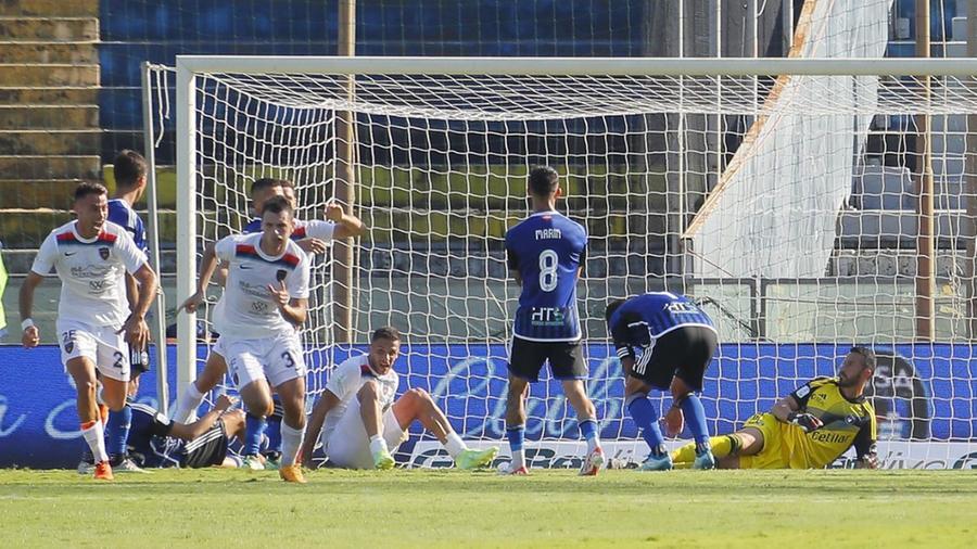 
	Il Cosenza trova il successo all'Arena contro il Pisa nell'ultimo secondo di recupero (Foto Muzzi)

