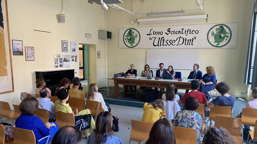 Pisa, il liceo Dini compie 100 anni: la preside invita ex studenti e personale scolastico a condividere i loro ricordi