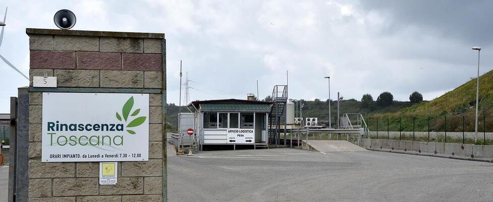 L’ingresso agli impianti di Rinascenza Toscana a Ischia di Crociano (foto Paolo Barlettani)