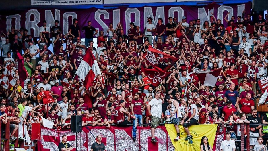 La curva libertassina