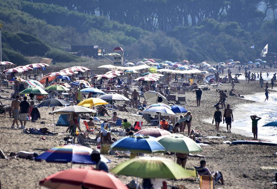 
	La spiaggia di Baratti in una foto scattata il 30 settembre 2023 (Foto Barlettani)

