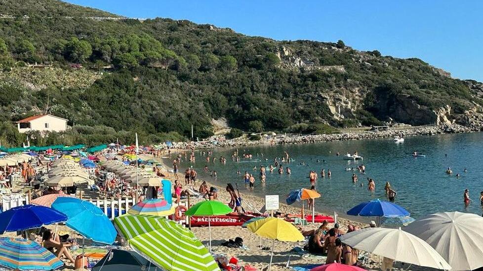 Caldo record in Toscana, si allunga la stagione balneare e si prolungano i contratti
