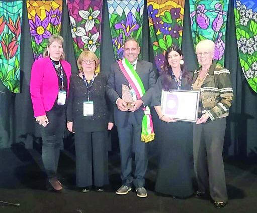 Le fioriture di Sorradile premiate in Canada all’International Challenge Small