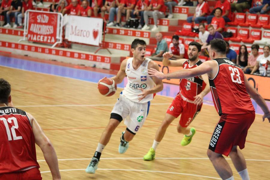 Fabo schiacciasassi sul parquet di Piacenza