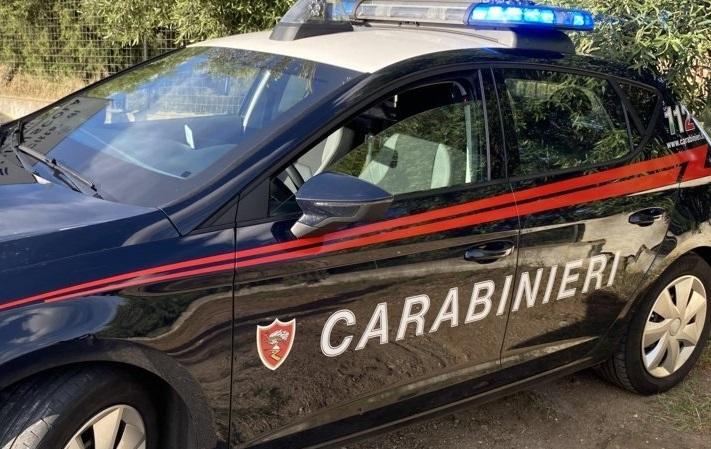 Porto Torres, 16enne alla guida di un’auto scappa all’alt dei carabinieri