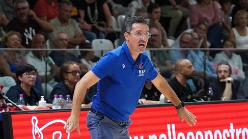 Coach Dimitris Priftis sull’esordio in campionato: «La Unahotels è pronta»