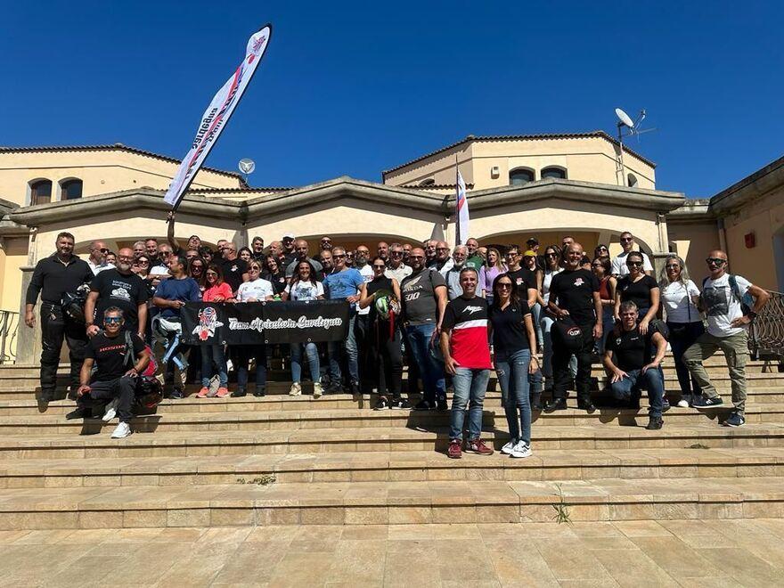 L'abbraccio dei motociclisti all’amico malato di leucemia 