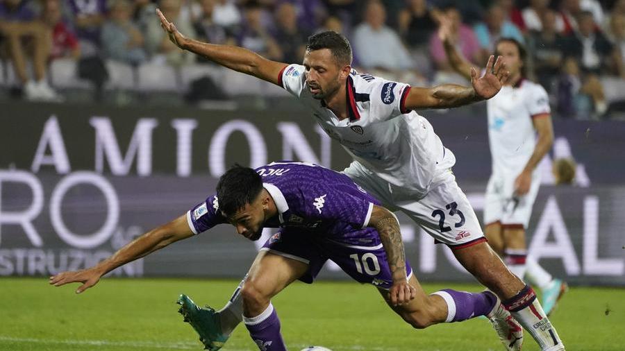 Il Cagliari sconfitto anche a Firenze: 3-0