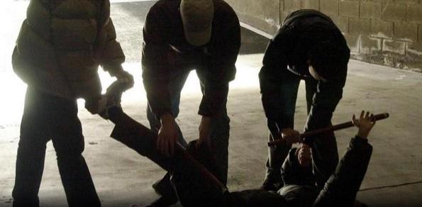 Livorno, tredicenne accerchiato dalla baby gang e rapinato mentre aspetta il bus. Quattro casi in meno di un mese