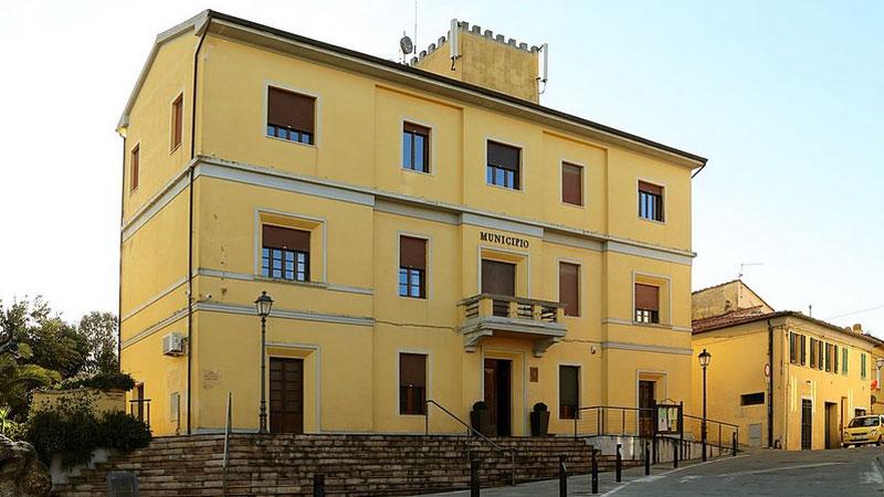 Crespina Lorenzana, malata e con la casa venduta all’asta: ma l’abitazione popolare per lei non c’è