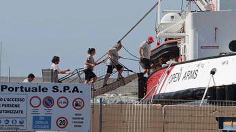Open Arms approderà a Carrara con 176 migranti